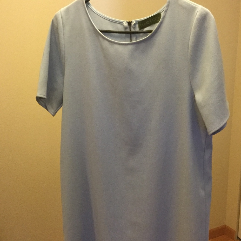 Dress - Picture 3 of 4